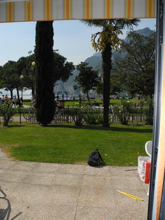 Annabella Apartamento Riva del Garda Exterior foto